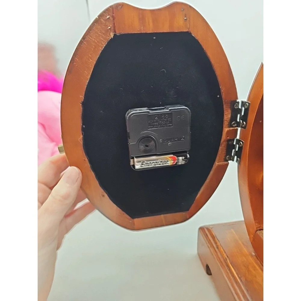 Vintage‎ Wood Nautical Clock Key Holder Works Good
